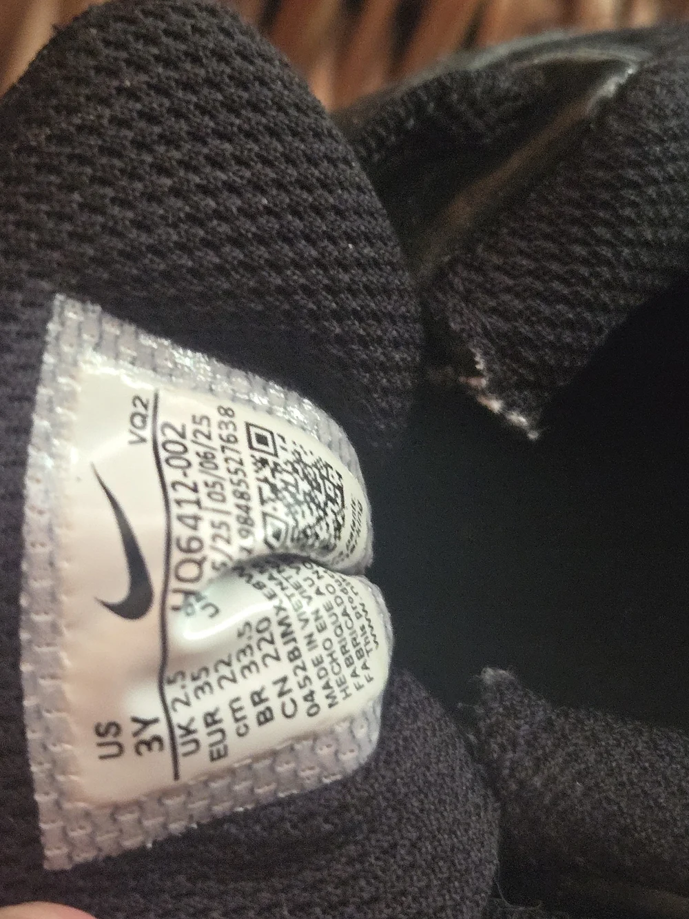 Nike Kids Black V5 RNR Size 3